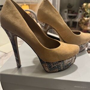 Jessica Simpson Tan and Black Platform Heels